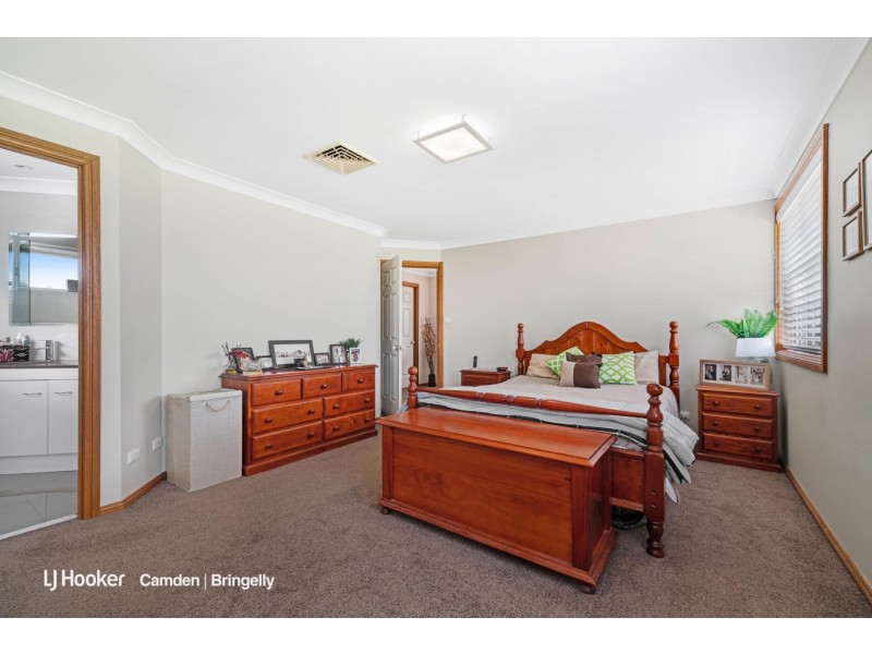 28 Sickles Drive, Grasmere NSW 2570