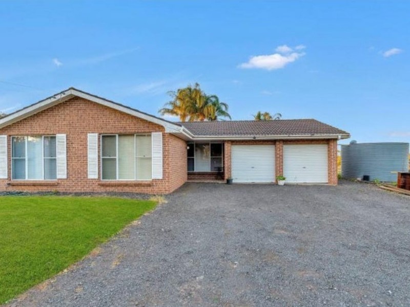 105 Robinson Road, Bringelly NSW 2556