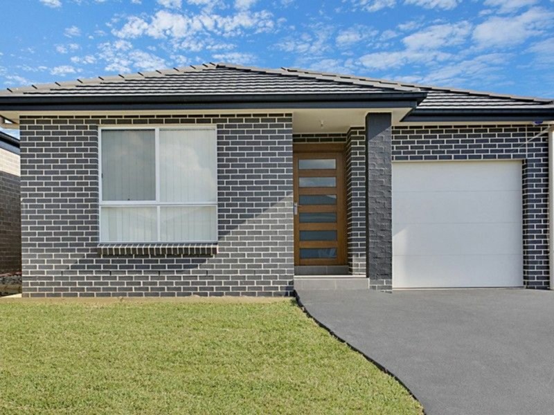 12 Parrott Street, Elderslie NSW 2335