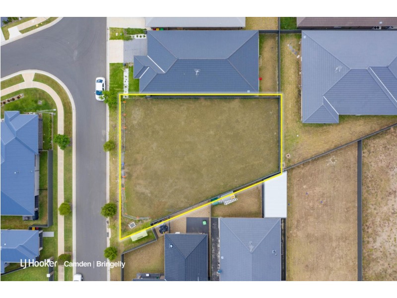 4 Thiele St, Spring Farm NSW 2570