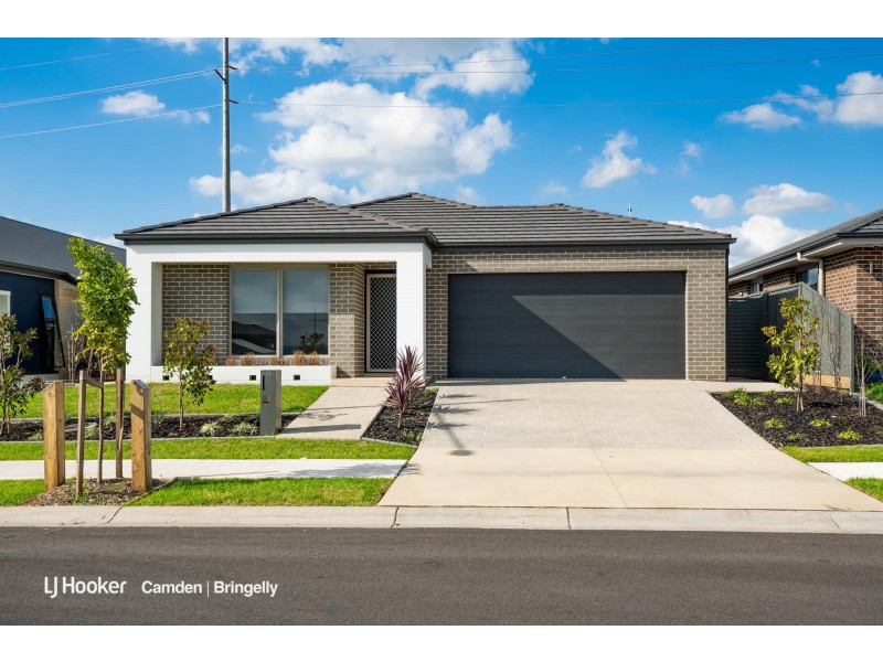 35 Goodluck Circuit, Cobbitty NSW 2570