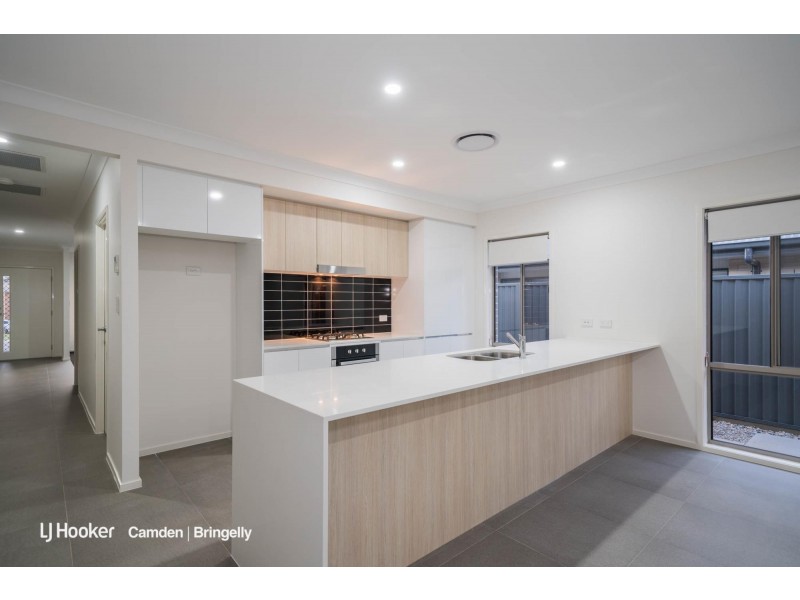 35 Goodluck Circuit, Cobbitty NSW 2570