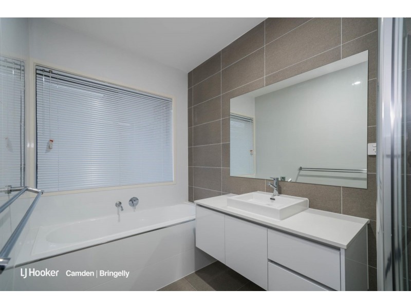 35 Goodluck Circuit, Cobbitty NSW 2570