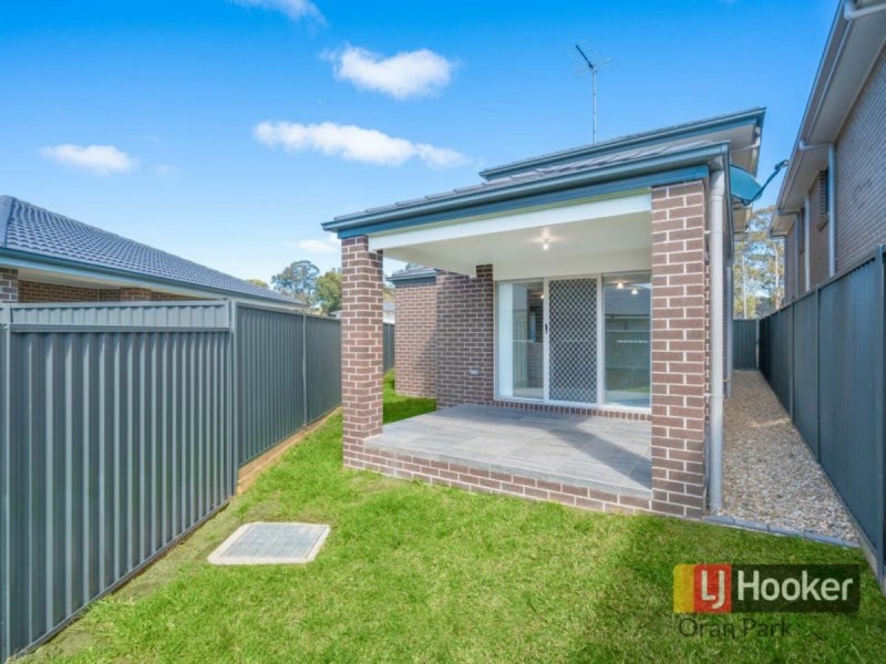 33B Canal Parade, Leppington NSW 2179