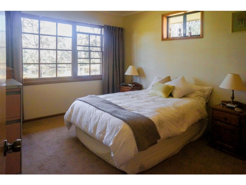 64 Carr Road, Bringelly NSW 2556