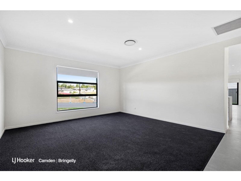 21 Battam Road, Gregory Hills NSW 2557