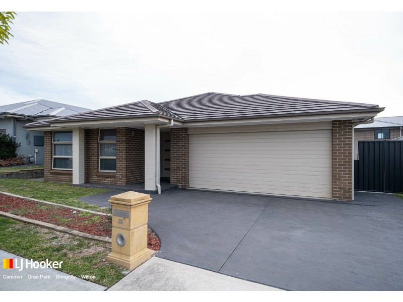 32 Skaife Street, Oran Park NSW 2570