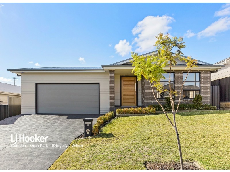 51 Roy Crescent, Thirlmere NSW 2572