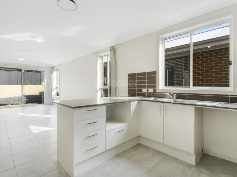 12B Fleece Loop, Oran Park NSW 2570