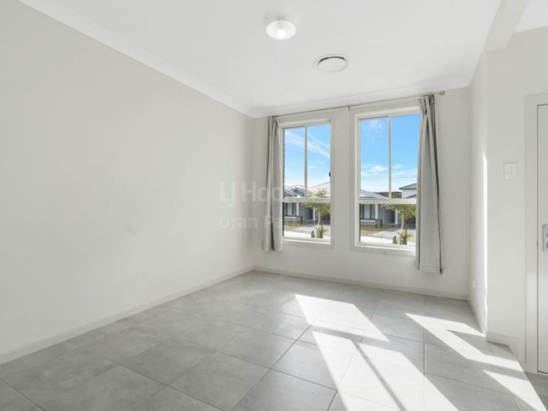 12B Fleece Loop, Oran Park NSW 2570