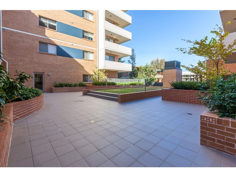 42/3-9 Warby St, Campbelltown NSW 2560