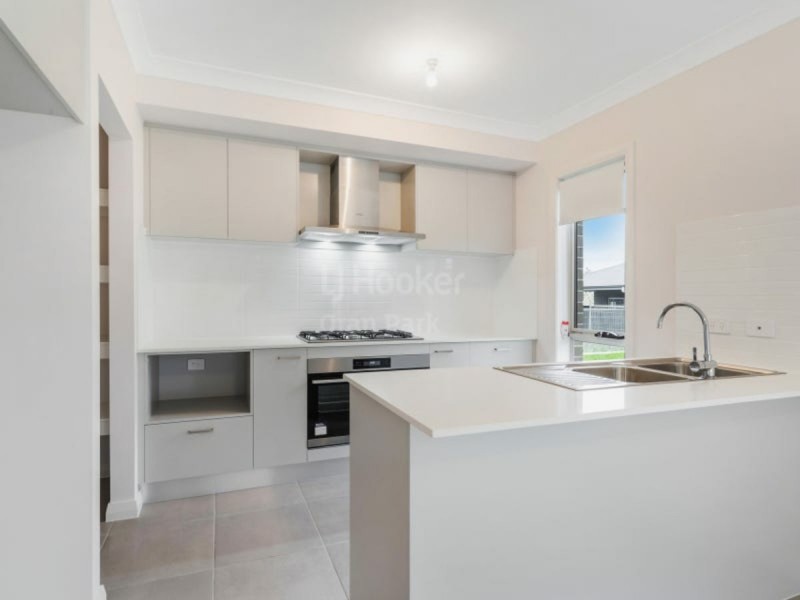 12 Wheat Street, Oran Park NSW 2570