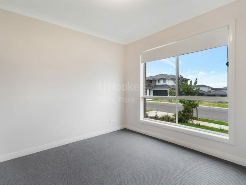 12 Wheat Street, Oran Park NSW 2570