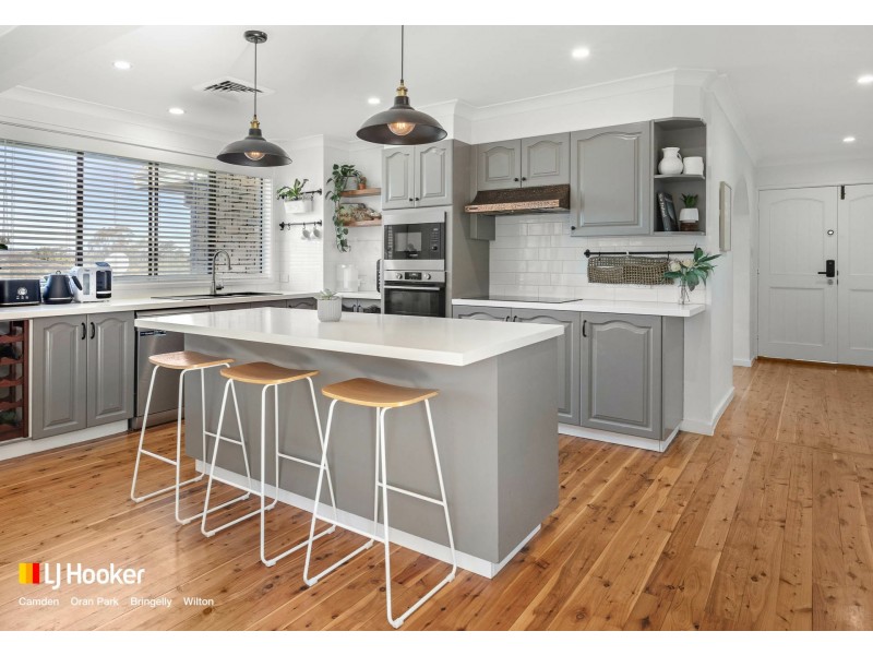 8 Forrest Crescent, Camden NSW 2570
