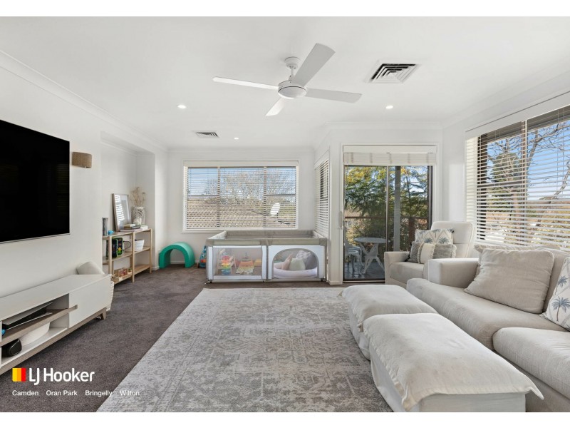 8 Forrest Crescent, Camden NSW 2570
