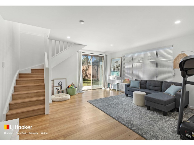 8 Forrest Crescent, Camden NSW 2570