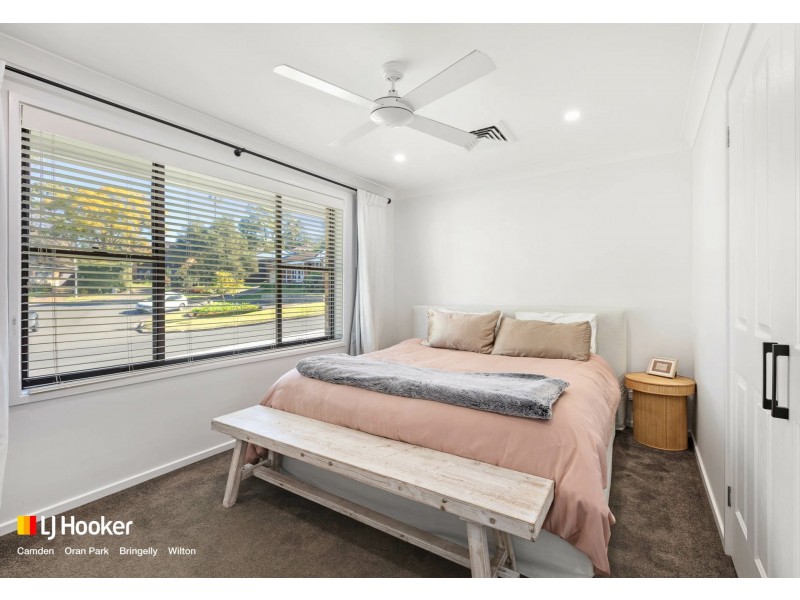 8 Forrest Crescent, Camden NSW 2570
