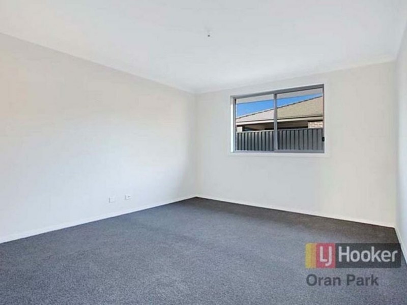 15 Franklin Grove, Oran Park NSW 2570