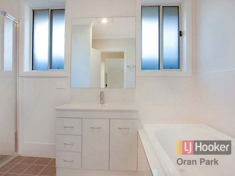15 Franklin Grove, Oran Park NSW 2570