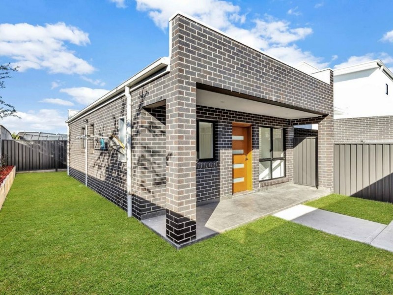 40B Hinton Loop, Oran Park NSW 2570