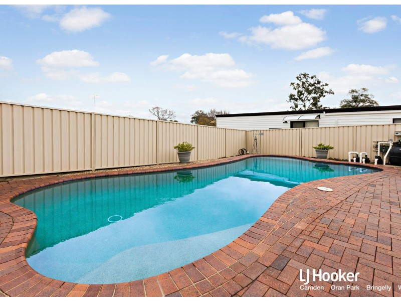13 Crookston Drive, Camden South NSW 2570