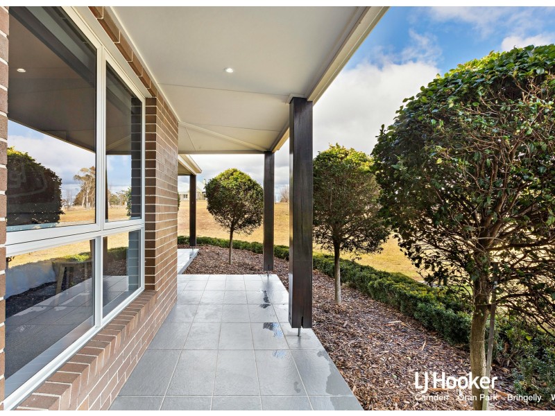 240 Montpelier Drive, The Oaks NSW 2570