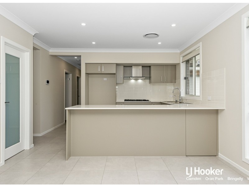 44 Horizon Loop, Oran Park NSW 2570