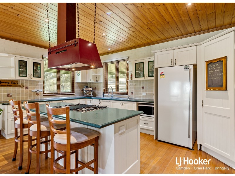 30 Strathmore Road, The Oaks NSW 2570