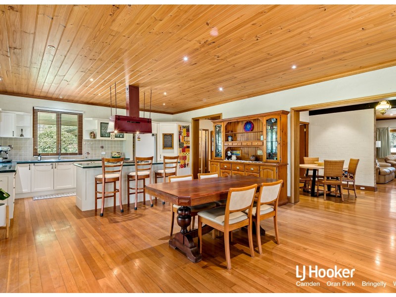 30 Strathmore Road, The Oaks NSW 2570