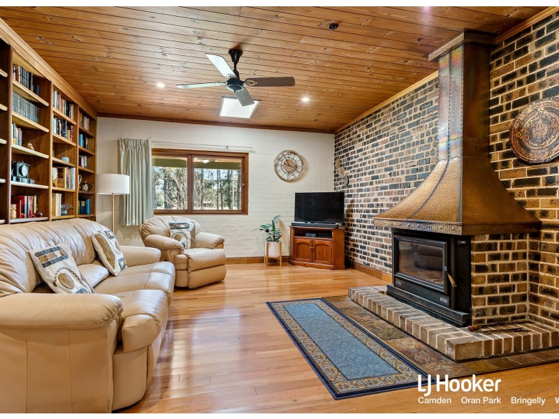 30 Strathmore Road, The Oaks NSW 2570