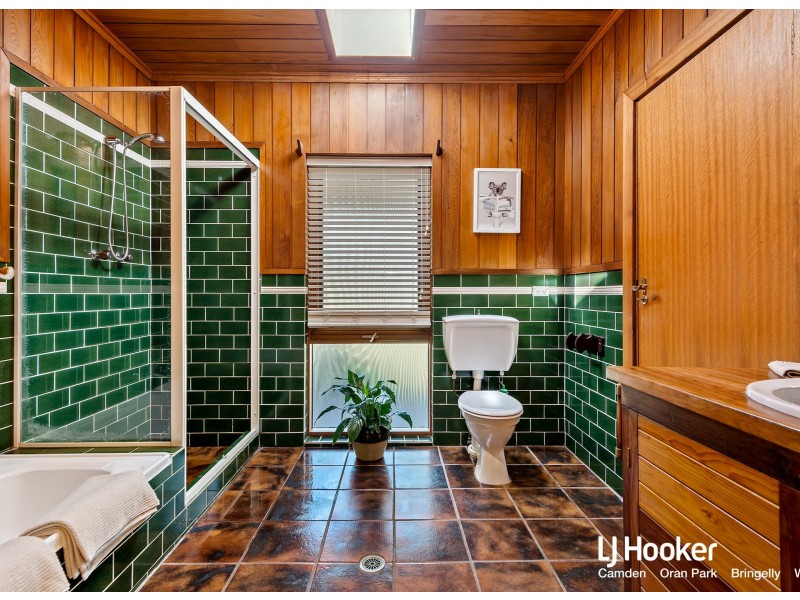 30 Strathmore Road, The Oaks NSW 2570