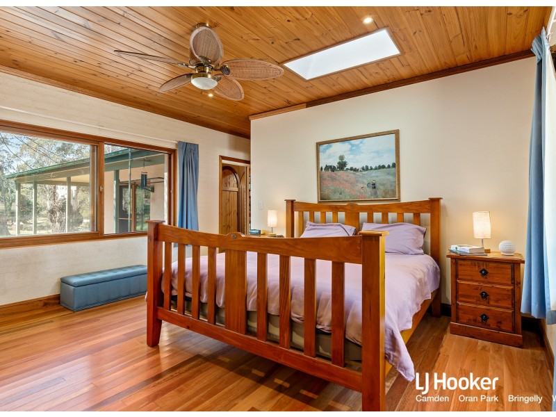 30 Strathmore Road, The Oaks NSW 2570