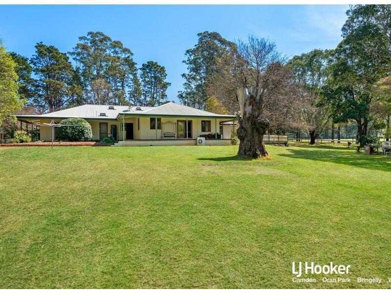 30 Strathmore Road, The Oaks NSW 2570