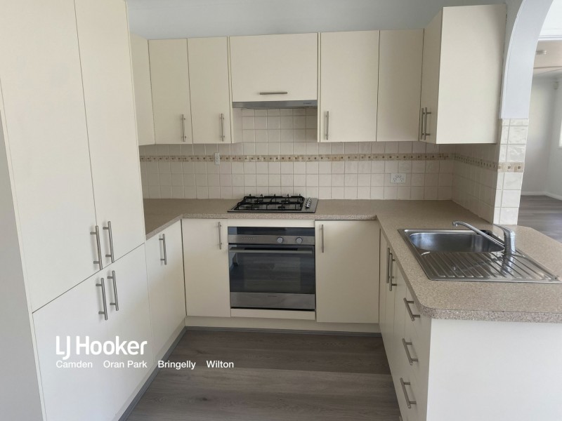 1 Coolalie Avenue, Camden South NSW 2570