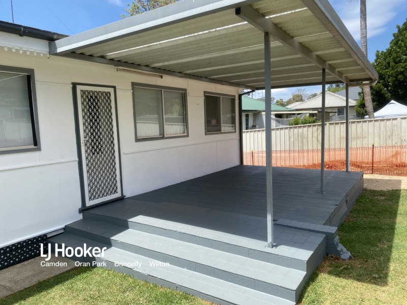 1 Coolalie Avenue, Camden South NSW 2570