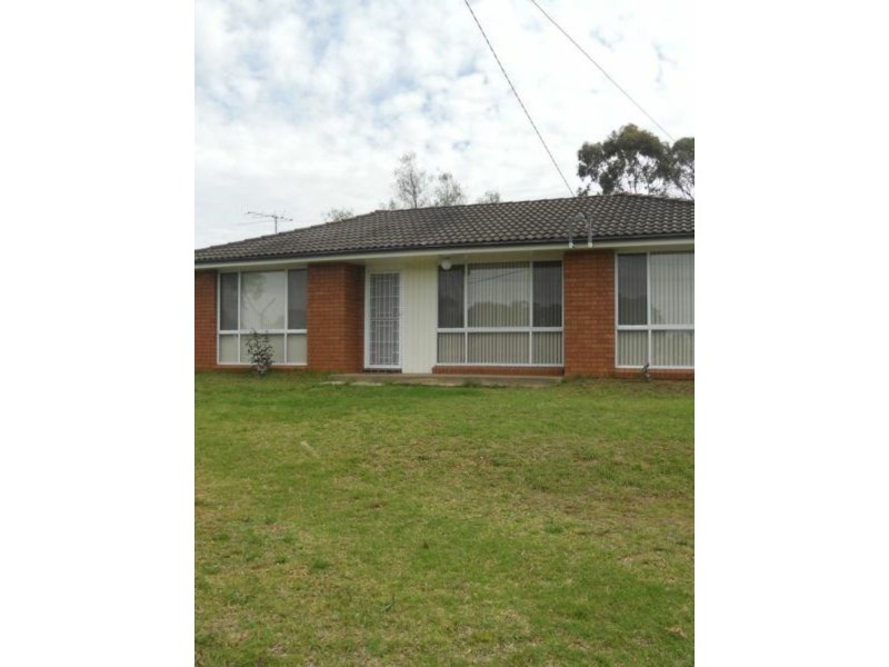 5 Woodland Crescent, Narellan NSW 2567