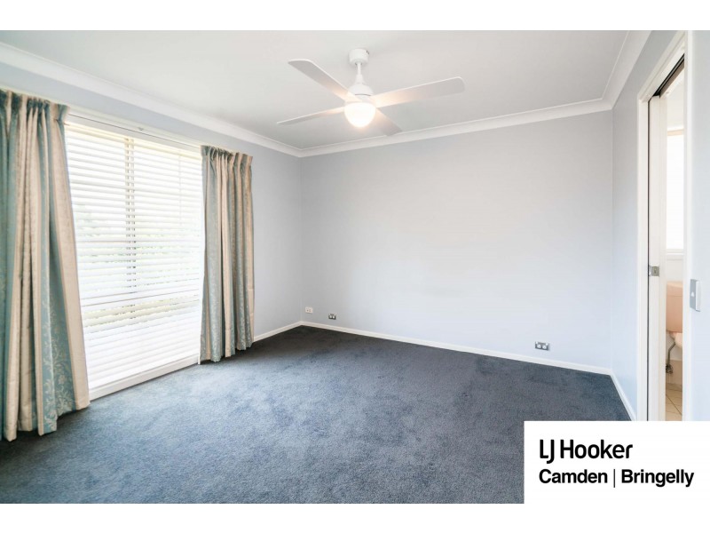 11 Craven Place, Mount Annan NSW 2567