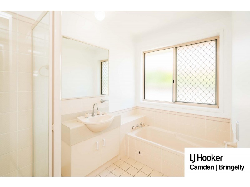 11 Craven Place, Mount Annan NSW 2567