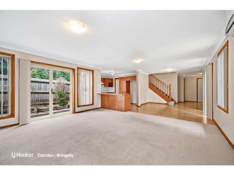 1/60a Harrington Street, Elderslie NSW 2570