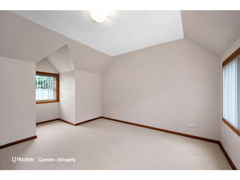 1/60a Harrington Street, Elderslie NSW 2570