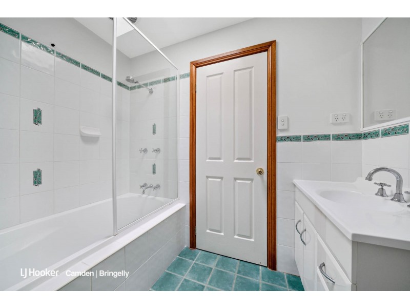 1/60a Harrington Street, Elderslie NSW 2570