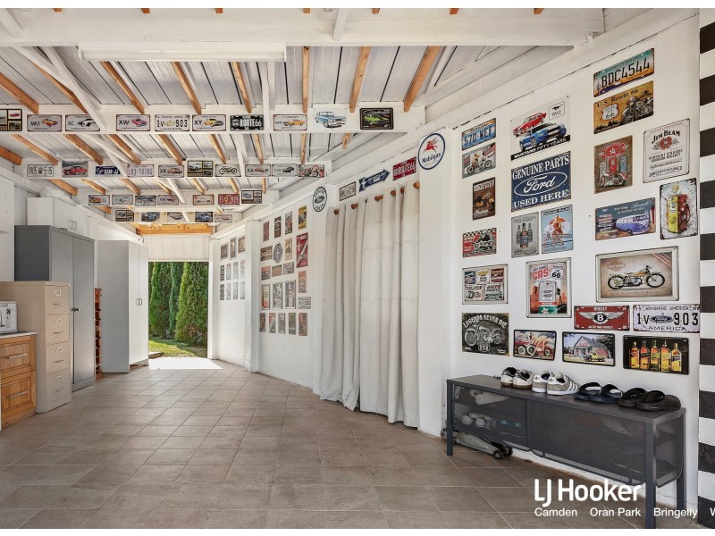 10 Hewison Avenue, Green Valley NSW 2168