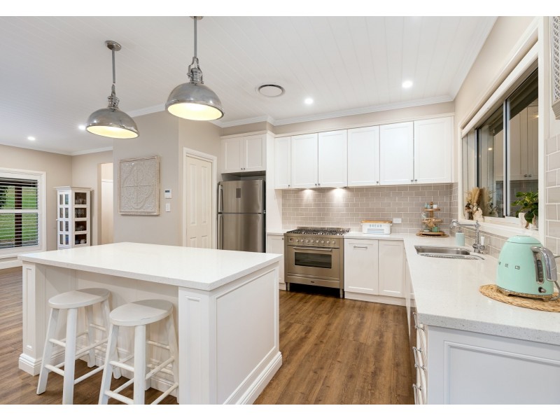 76 Theresa View Road, Theresa Park NSW 2570