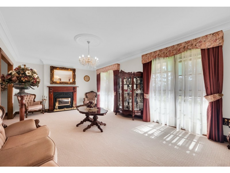4 Top Ridge Road, Razorback NSW 2571