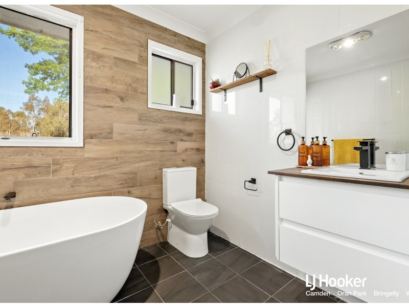 38 Woodland Crescent, Narellan NSW 2567