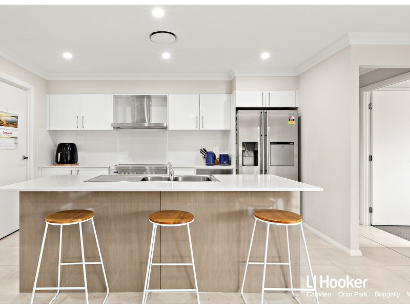 19 Bilson Road, Spring Farm NSW 2570