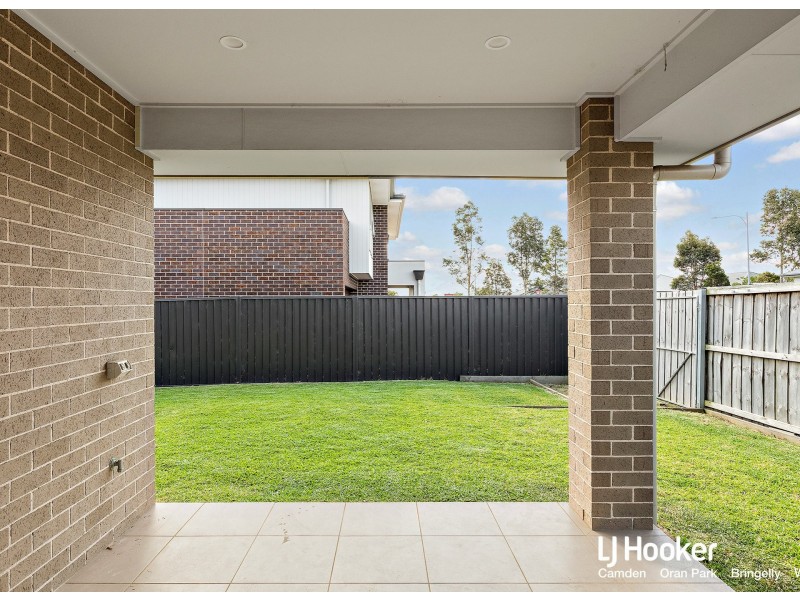 19 Bilson Road, Spring Farm NSW 2570