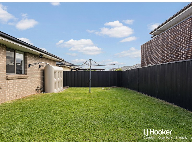 19 Bilson Road, Spring Farm NSW 2570