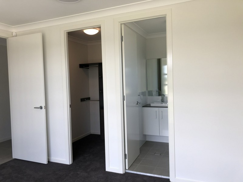 48 Drover Street, Oran Park NSW 2570