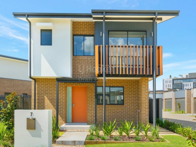 7 Shepherd Street, Oran Park NSW 2570